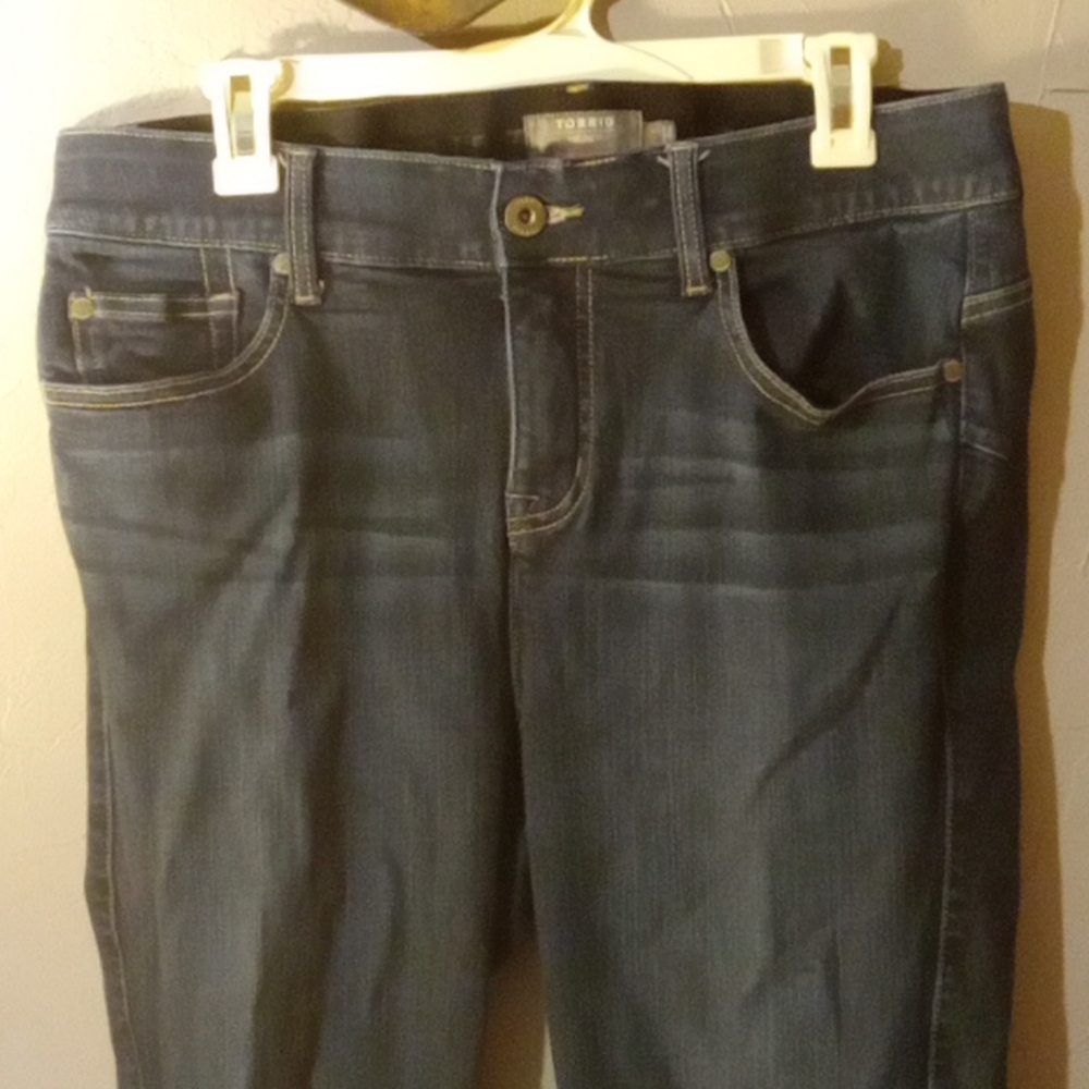 TORRID BOMBSHELL SKINNY 14R DARK WASH JEANS 👖
